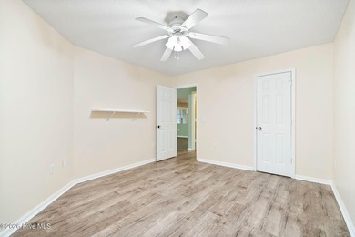 MOTIVATED SELLERS** Spacious, Move-In Ready Ground-Level Living - photo 27