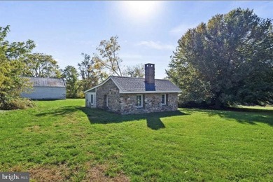 For Sale Subject to Existing Lease. A Long Tree Lined Drive - photo 30