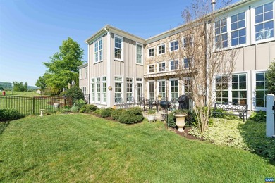 Fabulous mountain views and golf course frontage with fenced - photo 33
