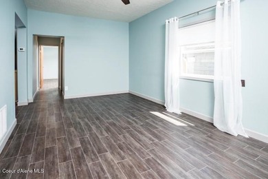 CHARMING DOWNTOWN COEUR D'ALENE BUNGALOW...Enjoy the best of - photo 4