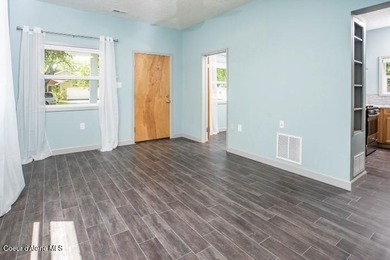 CHARMING DOWNTOWN COEUR D'ALENE BUNGALOW...Enjoy the best of - photo 5