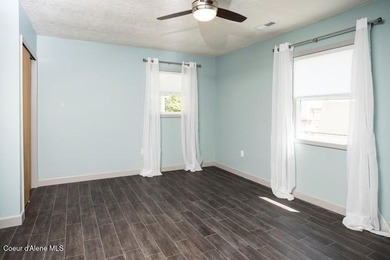 CHARMING DOWNTOWN COEUR D'ALENE BUNGALOW...Enjoy the best of - photo 9