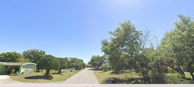 One or more photo(s) has been virtually staged. Residential - photo 3