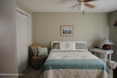 Investors dream. This unit has a signed 1 year lease with a - photo 12