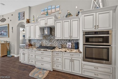 Walking distance to Cape Harbour! RV garage with Car Lift - photo 14