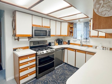 PRICE DROP! Price reduced by $10,000 AND seller will pay $20,000 - photo 15