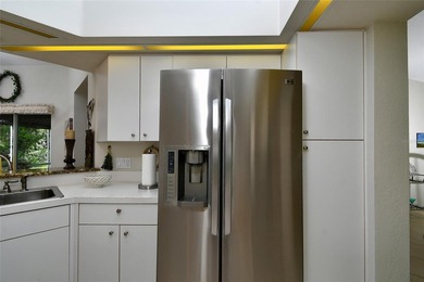TIRED OF CONDO LIVING SPREAD OUT IN THIS ESTATE PROPERTY. This - photo 16