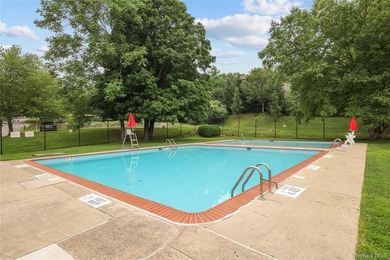 RARE OPPORTUNITY: Welcome home to this beautifully designed - photo 17