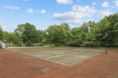 RARE OPPORTUNITY: Welcome home to this beautifully designed - photo 19