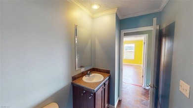 Spacious 3BR/2BA home on 5+ acres in peaceful Suffolk. Open - photo 22