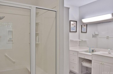 This Beautiful custom-built home is thoughtfully designed and - photo 25