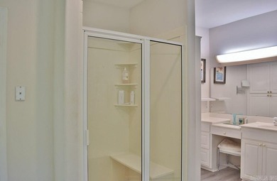 This Beautiful custom-built home is thoughtfully designed and - photo 26