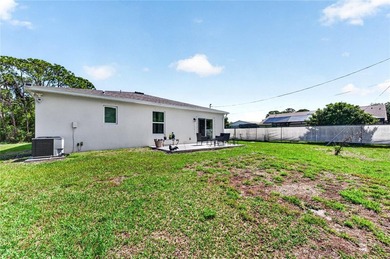 Step into this like-new 2021 concrete-block home featuring 4 - photo 33