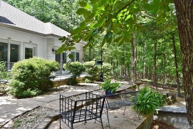 This Beautiful custom-built home is thoughtfully designed and - photo 38