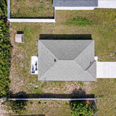 Step into this like-new 2021 concrete-block home featuring 4 - photo 38