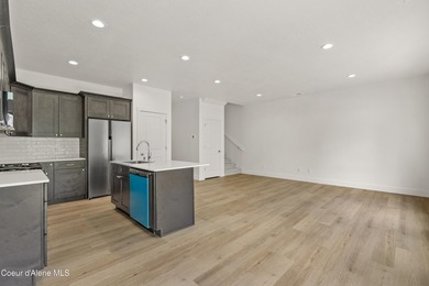 Incredible opportunity to purchase a brand-new, stunning - photo 10