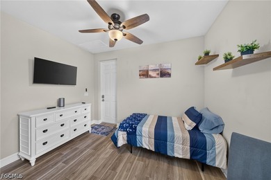 Walking distance to Cape Harbour! RV garage with Car Lift - photo 47