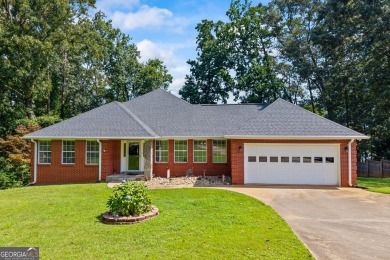 Lake Home For Sale in Toccoa, Georgia