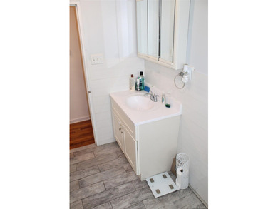 Welcome to your new home- a beautifully maintained and fully - photo 26