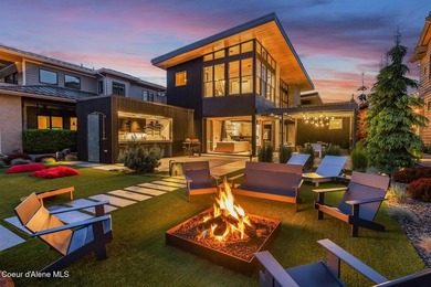 One-of-one WATERFRONT offering on the rare and coveted Gold - photo 2
