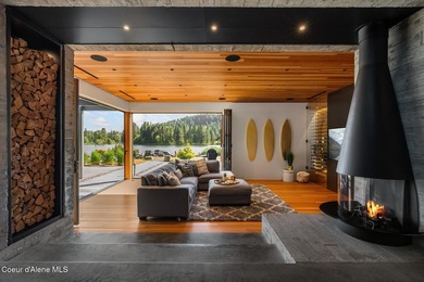 One-of-one WATERFRONT offering on the rare and coveted Gold - photo 6