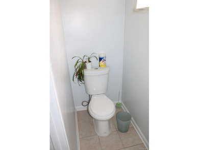 Welcome to your new home- a beautifully maintained and fully - photo 37