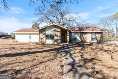 Leisure Lake Home For Sale in Warner Robins Georgia