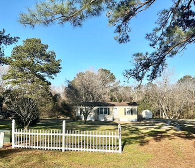 Centrally located doublewide situated on approximately 0.51 - photo 2