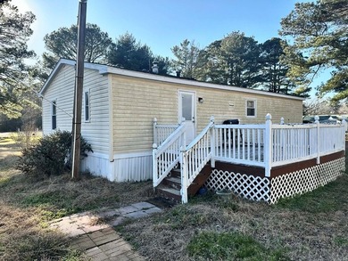 Centrally located doublewide situated on approximately 0.51 - photo 4