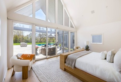 Originally conceived as the Laguna Project, 9 Margarets is an - photo 12