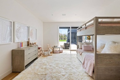 Originally conceived as the Laguna Project, 9 Margarets is an - photo 14