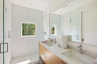 Originally conceived as the Laguna Project, 9 Margarets is an - photo 15