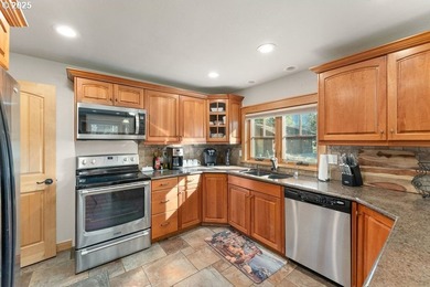 Welcome to Lookingglass Vineyard, a remarkable 142.94-acre - photo 15