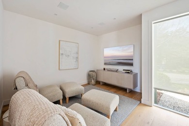 Originally conceived as the Laguna Project, 9 Margarets is an - photo 20