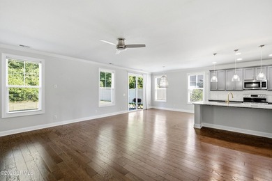 Welcome to 3674 Oyster Bluff Drive! Just 5 minutes from historic - photo 21