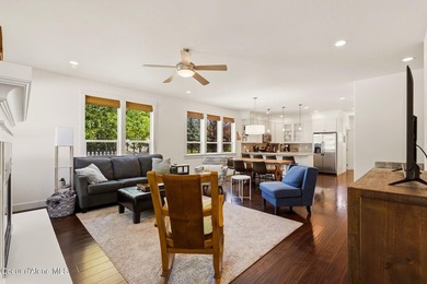 Pristine Cottage in Dover Bay featuring a main level primary - photo 5
