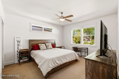 Pristine Cottage in Dover Bay featuring a main level primary - photo 7