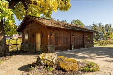 Welcome to Lookingglass Vineyard, a remarkable 142.94-acre - photo 32