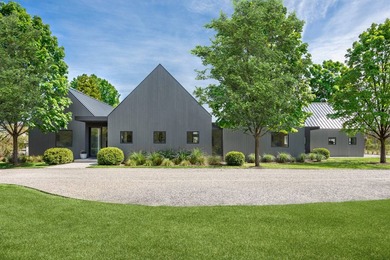 Originally conceived as the Laguna Project, 9 Margarets is an - photo 34