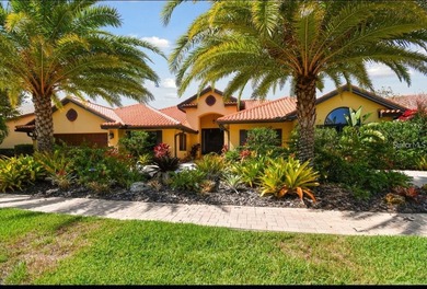Exceptional canal-front estate offering nearly 5,000 square feet - photo 3