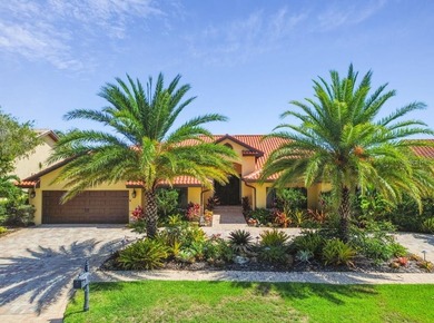 Exceptional canal-front estate offering nearly 5,000 square feet - photo 4