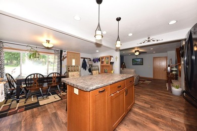 This fantastic 3 BDR home is situated on a remarkable lot - photo 6