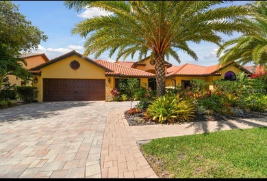 Exceptional canal-front estate offering nearly 5,000 square feet - photo 6