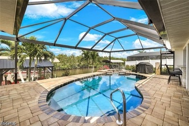 Welcome to your dream waterfront retreat! This beautifully - photo 30