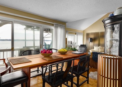 This exceptional condo commands a premium position with sweeping - photo 30