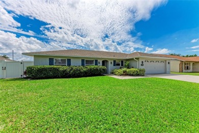 (private lake, pond, creek) Home Sale Pending in Palmetto Florida