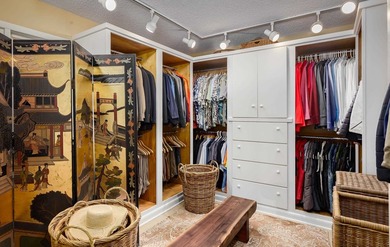 This exceptional condo commands a premium position with sweeping - photo 42
