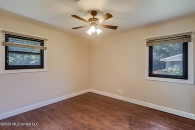 Welcome to 10 Dogwood Dr in Gulfport, MS--a beautifully updated - photo 11