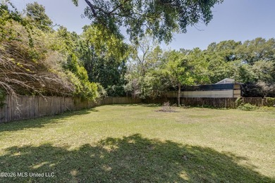 Welcome to 10 Dogwood Dr in Gulfport, MS--a beautifully updated - photo 17