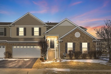 (private lake, pond, creek) Condo Active Under Contract in Algonquin Illinois